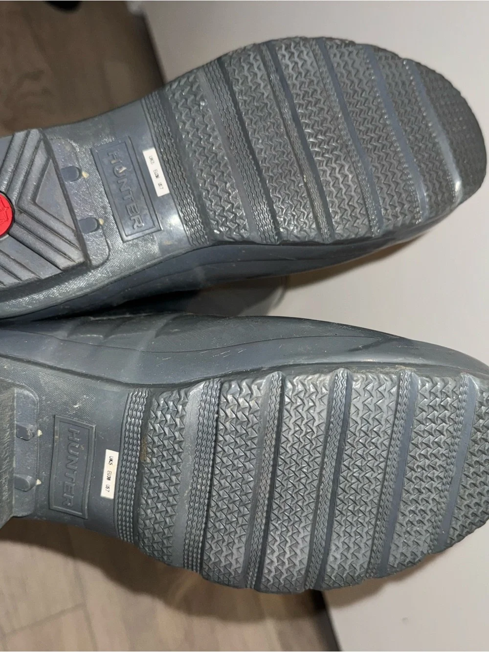 Hunter Gloss Rubber Boots in Dark Gray